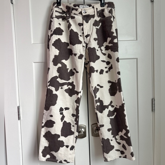 Abercrombie & Fitch Denim - A&F Low Rise Baggy Jeans - Curve Love - 28 Short - Cow Print